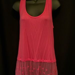 Pink tank top, with lace